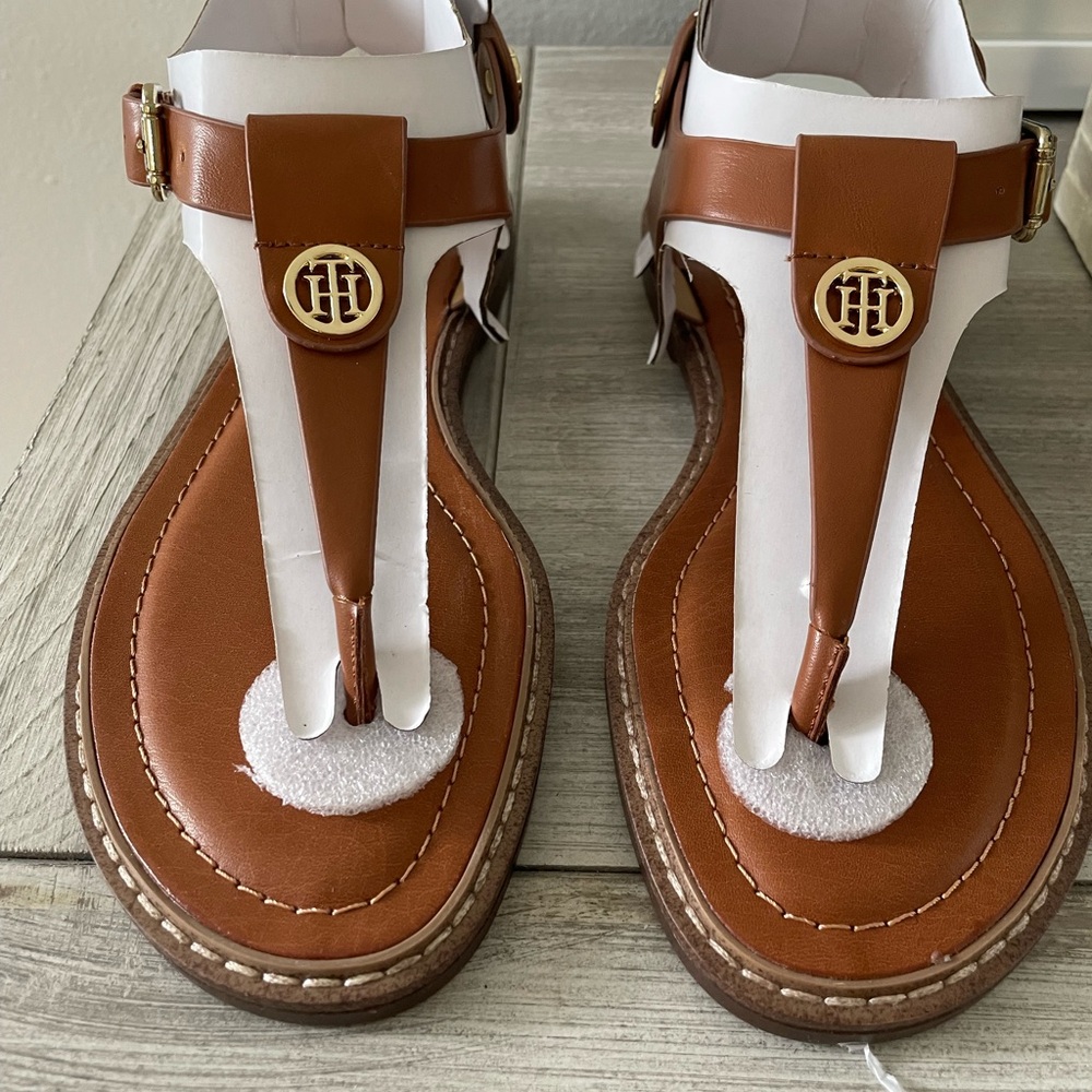 Tommy Hilfiger Women's Brown and White Sandals
